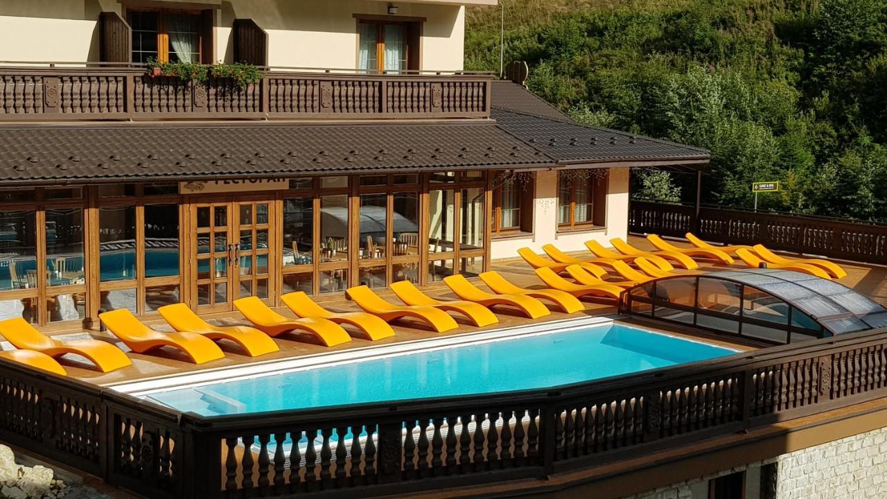 กันซ์ แอนด์ สปา Hotel บูโคเวล ภายนอก รูปภาพ
