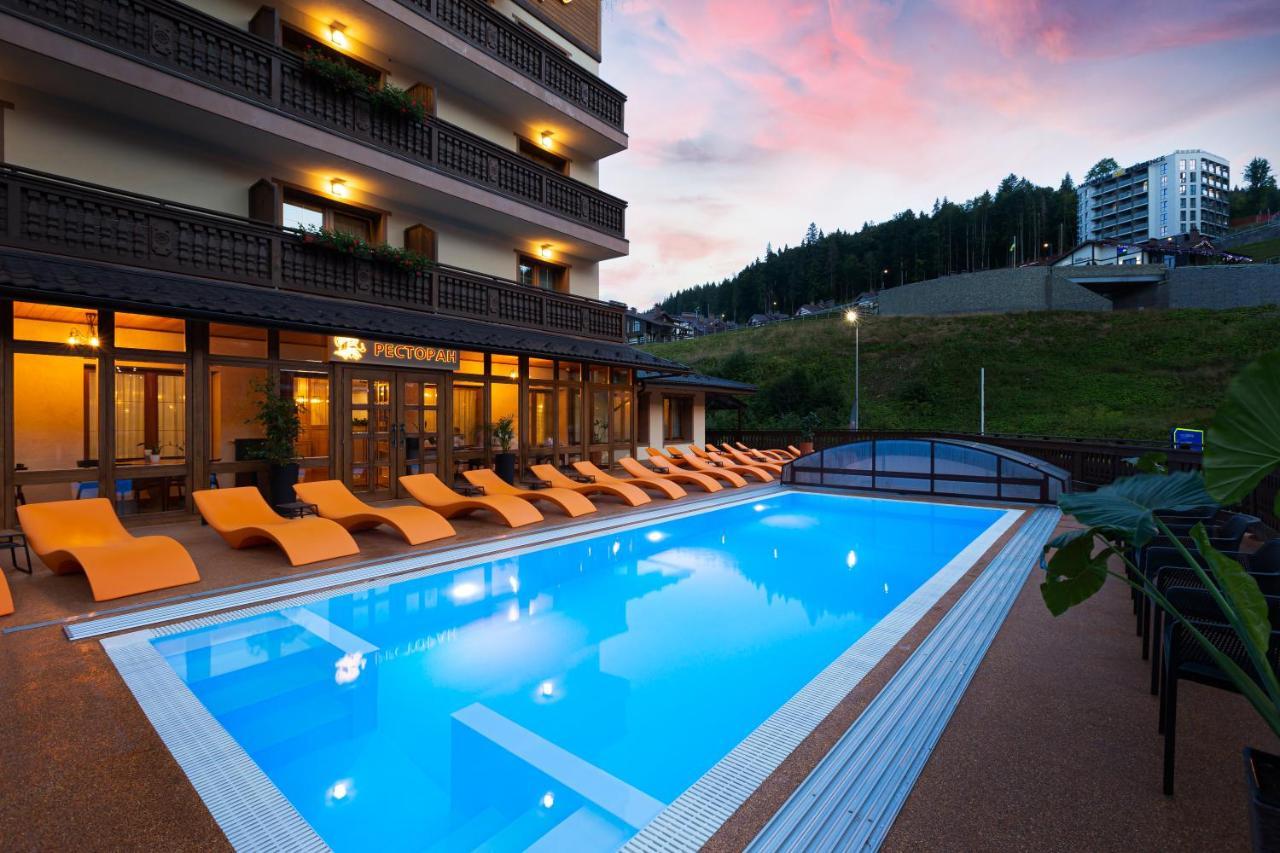 กันซ์ แอนด์ สปา Hotel บูโคเวล ภายนอก รูปภาพ